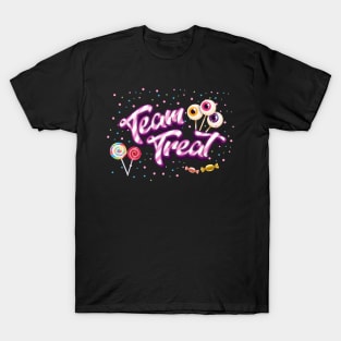 Team Treat Costume for  Trick or Treaters T-Shirt